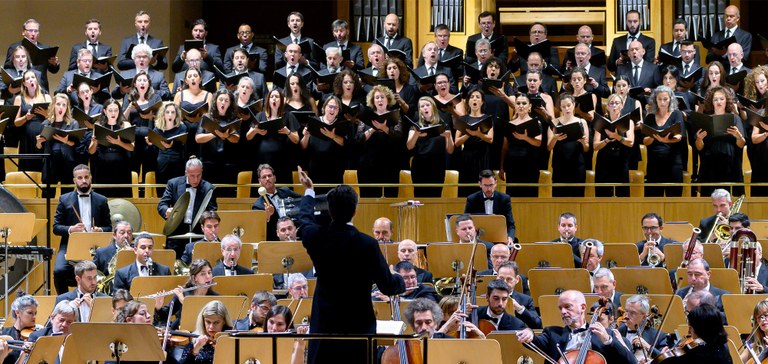 DAVID AFKHAM Y LA OCNE FINALIZAN LA TEMPORADA 23/24 INTERPRETANDO LA MONUMENTAL “MISSA SOLEMNIS” DE BEETHOVEN EN MADRID Y EN GRANADA