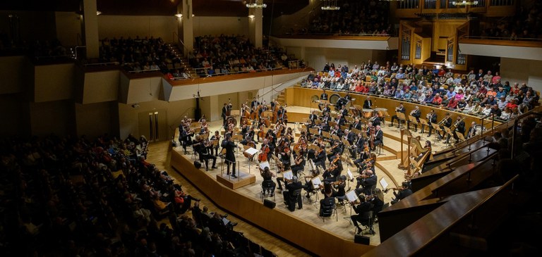 DAVID AFKHAM Y LA ORQUESTA NACIONAL DE ESPAÑA INICIAN EL AÑO 2024 CON LA OCTAVA SINFONÍA DE BRUCKNER