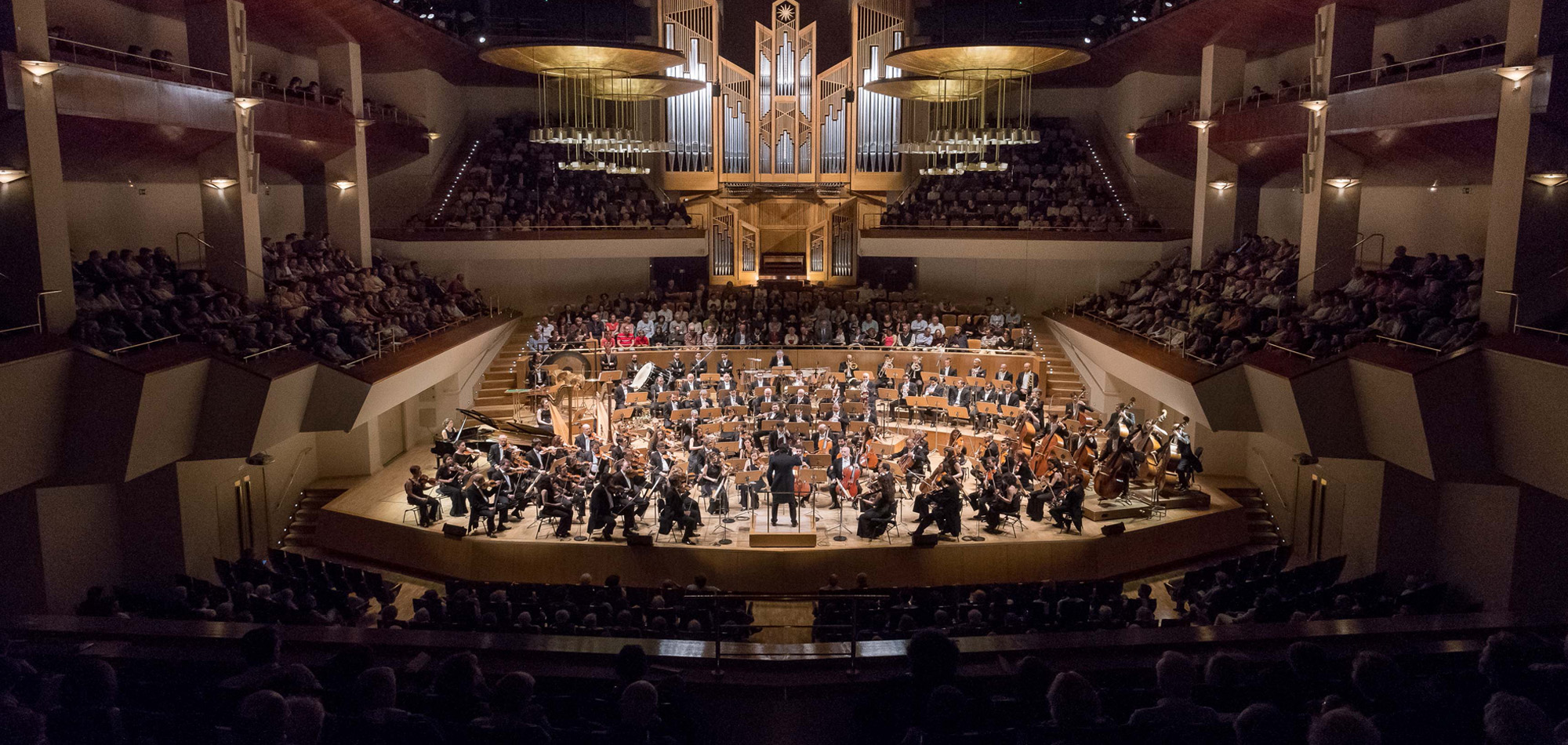 La Orquesta Nacional de España y David Afkham viajan a Coruña con obras de Benet Casablancas y Anton Bruckner