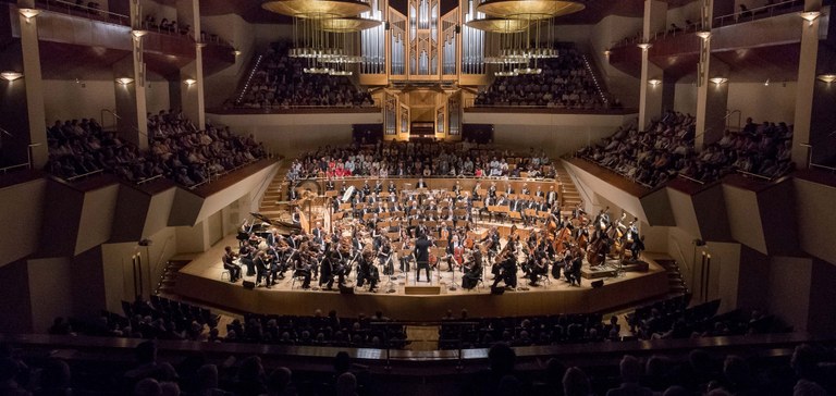 La Orquesta y Coro Nacionales de España cierran en Granada una temporada histórica