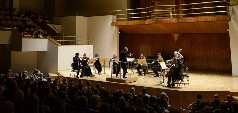 LA ORQUESTA Y CORO NACIONALES DE ESPAÑA INICIA MAÑANA EL CICLO SATÉLITES DE LA NUEVA TEMPORADA 24/25 CON OBRAS DE MOZART Y BRAHMS