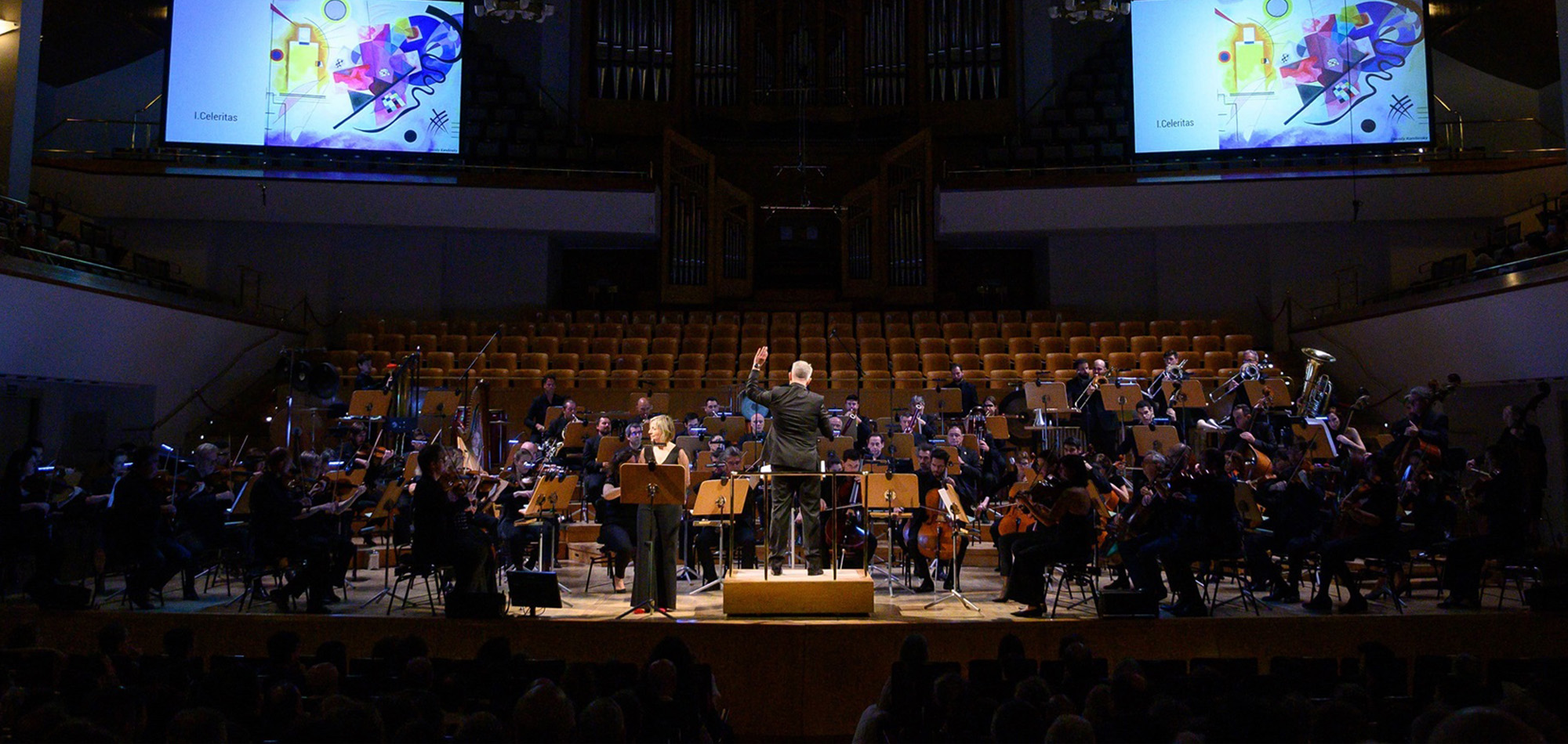 LUIS TORO ARAYA DIRIGE LA ORQUESTA NACIONAL DE ESPAÑA EN EL SEGUNDO DESCUBRE DE LA TEMPORADA CON EL DEBUT DE LA OBOÍSTA CRISTINA GÓMEZ GODOY