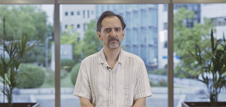 Nuevo vídeo Bienvenida 2.0 presentado por Rafael Fernández de Larrinoa